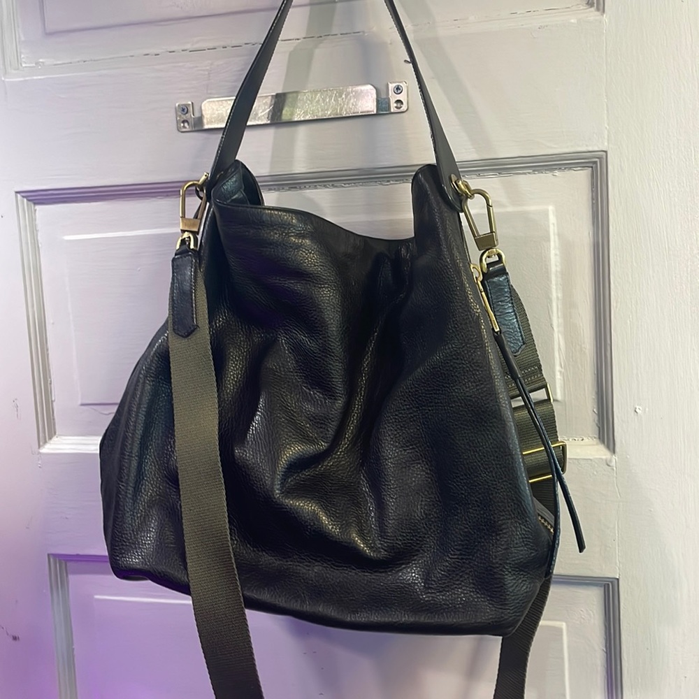 Cute Maya bag gently used and ready for its next home.